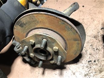 Mitsubishi Lancer 1990-1993 Sol Ön Taşıyıcı Disk Porya