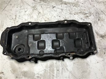 Nissan Altima Külbütör Kapağı