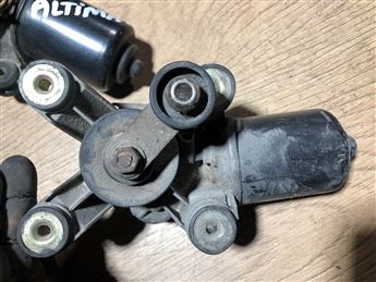 Nissan Altima Ön Cam Silecek Motoru (4)