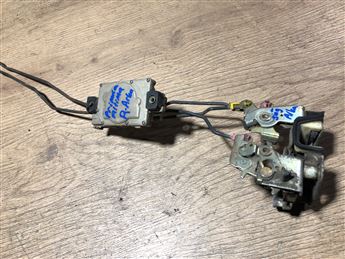 Nissan Altima Primera (P11) Sağ Arka Kapı Kilidi