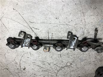 Nissan Bluebird 2.0 1991-1994 Enjektör Kütüğü