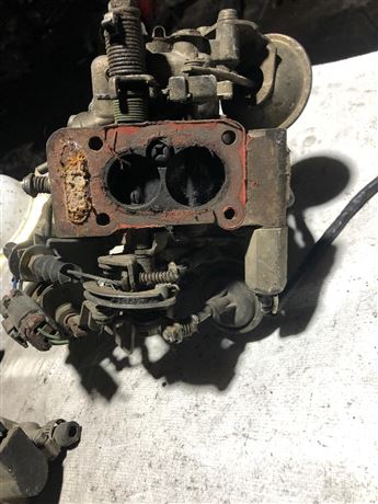 Nissan Bluebird Gaz-Boğaz Kelebeği