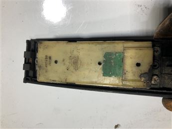 Nissan Bluebirde 4 Kapı Cam Kontrol Paneli