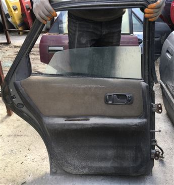 Nissan Laurel Altima 1990-1997 Sol Arka Kapı