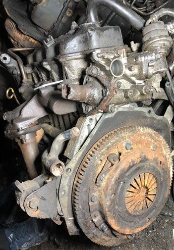 Nissan Sunny 1.6 Karbüratörlü Çıkma Komple Motor