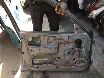 Nissan Sunny 1990-1993 Sol Ön Kapı 