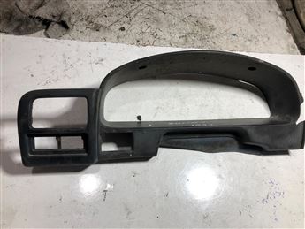 Nissan Sunny Göstrege Paneli Çerçevesi