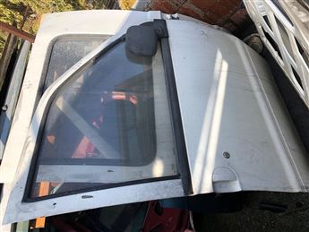 Nissan Vanetta 1995-2001 Çıkma Sağ Ön Kapı