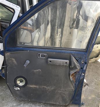 Nissan Vanetta 1995-2001 Sağ Ön Kapı