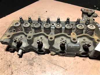 Nissan Vanetta 2.3 Silindir Kapağı