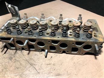 Nissan Vanetta 2.3 Silindir Kapağı