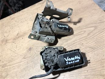 Nissan Vanetta Ön Cam Silecek Motoru --2