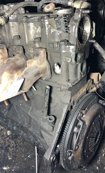 Opel Ascona 1.8 Enj Komple Motor