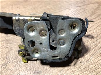Opel Astra F Corsa B Sağ Ön Kapı Kilidi (Orjinal)