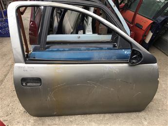 Opel Corsa 1.4 Sport - 1.6 GSi 1993-1998 (HB 3 Kapı) Çıkma Sağ Kapı