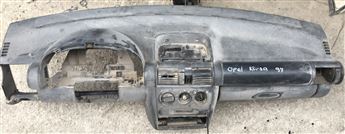 Opel Corsa 1997 Göğüslük Torpido