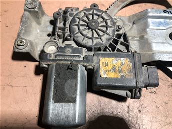 Opel Corsa B Combo B 1994-2001 Sağ Ön Cam Krikosu 90520192