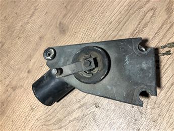 Opel Kadett 1984-1991 Ön Cam Silecek Motoru