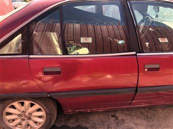 Opel Omega A 1986-1993 Sağ Arka Kapı