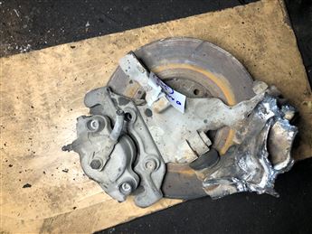 Opel Omega Sağ Ön Taşıyıcı Fren Kaliperi