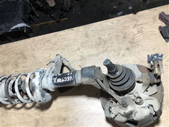 Opel Vectra A 1.6 1988-1995 ABS'li Sağ Ön Taşıyıcı Fren Kaliperi