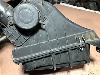 OPel Vectra A 1.8 Hava Filtre Kutusu 90351938