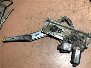 Opel Vectra A 1988-95 Sol Ön Kapı Cam Krikosu 90504275 (3)
