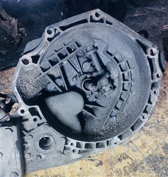 Opel Vectra A 2.0 (F16) Manuel Çıkma Şanzıman (2)