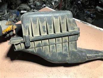 Opel Vectra A 2.0 HAva Filtre Kutusu 90265594