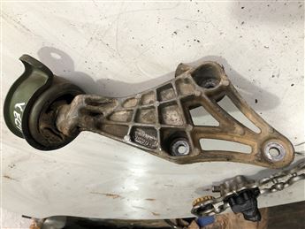 Opel Vectra A Motor Bağlantı Braketi