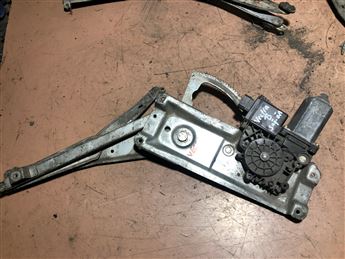 Opel Vectra B 1995-2002 Sağ Ön Kapı Cam Krikosu 09153596-90520226