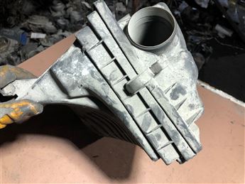 Opel Vectra B Hava Filtresi Kutusu