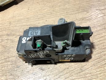 Opel Vectra B Sağ Ön Kapı Kilidi (Orjinal)