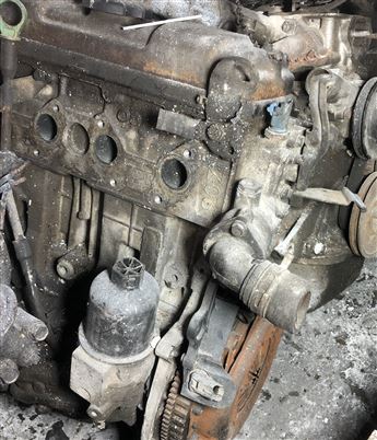 Peugeot 205 1.4 8V Komple Motor