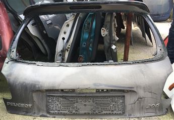 Peugeot 206 1999-2011 Çıkma Bagaj Kapağı