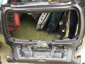 Peugeot 206 1999-2011 Çıkma Bagaj Kapağı