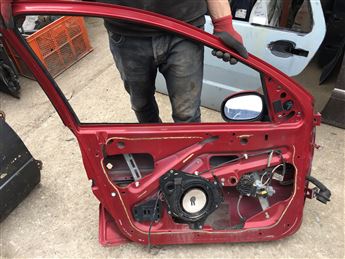 Peugeot 206 1999-2011 Sol Ön Kapı (Kusurlu) 