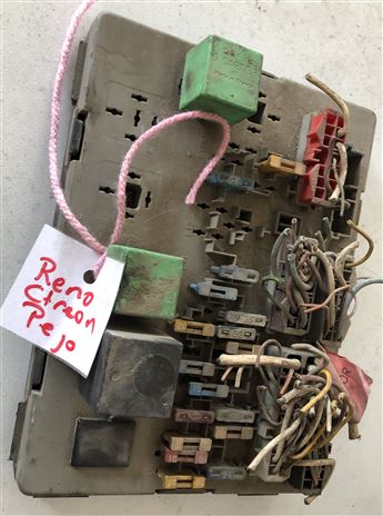 Peugeot 405 1.6 Sigorta Kutusu