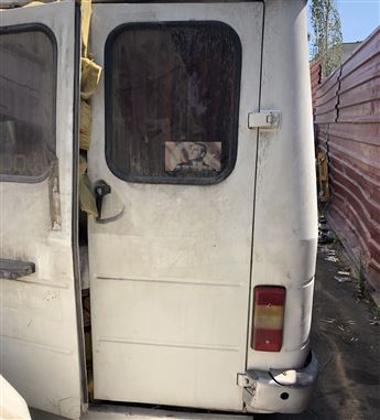 Peugeot J9 1995 Arka Sağ Kanat Bagaj Kapağı