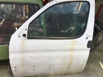 Peugeot Partner 1998-2008 Çıkma Sol Ön Kapı