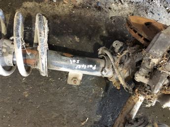 Peugeot Partner 1998-2009 Sol Ön Taşıyıcı Porya Disk Fren Kaliperi