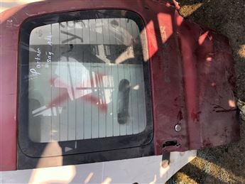 Peugeot Partner (Sağ Kanat) Çıkma Bagaj Kapağı