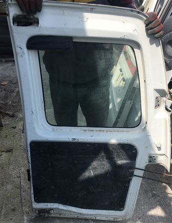 Peugeot Partner (Sol Kanat) Çıkma Bagaj Kapağı