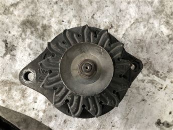 Renault 12 Şarj Dinamosu