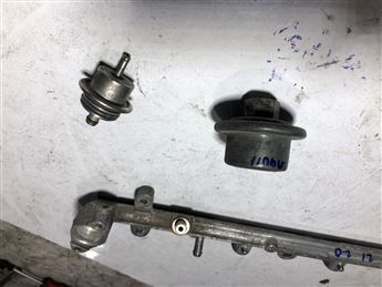 Renault 19-21 (1.9-2.0) Enjektör Kütüğü