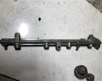 Renault 19-21 (1.9-2.0) Enjektör Kütüğü