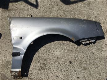 Renault 19 Sağ Ön Çamurluk