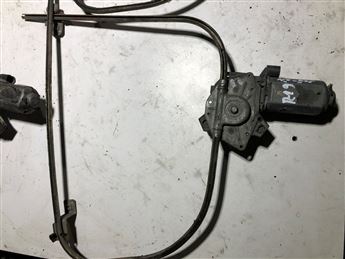 Renault 19 Sağ Ön Kapı Cam Krikosu