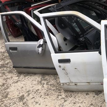 Renault 19 Sağ Ön Kapı