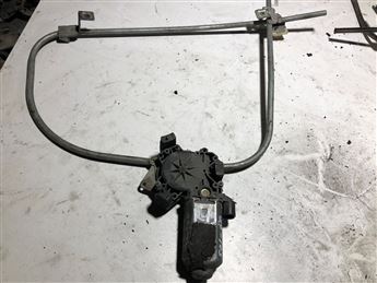 Renault 19 Sol Ön Kapı Cam Krikosu